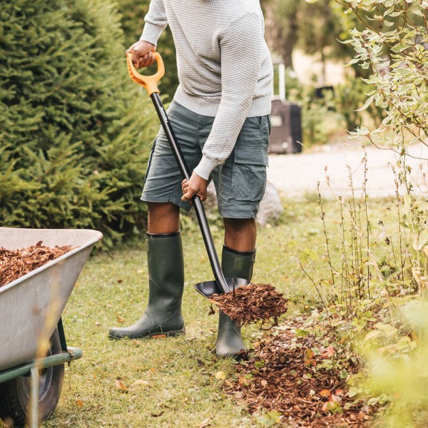 FISKARS  lopata 1270mm D-ručka Solid 1066718 1066718 FLJ